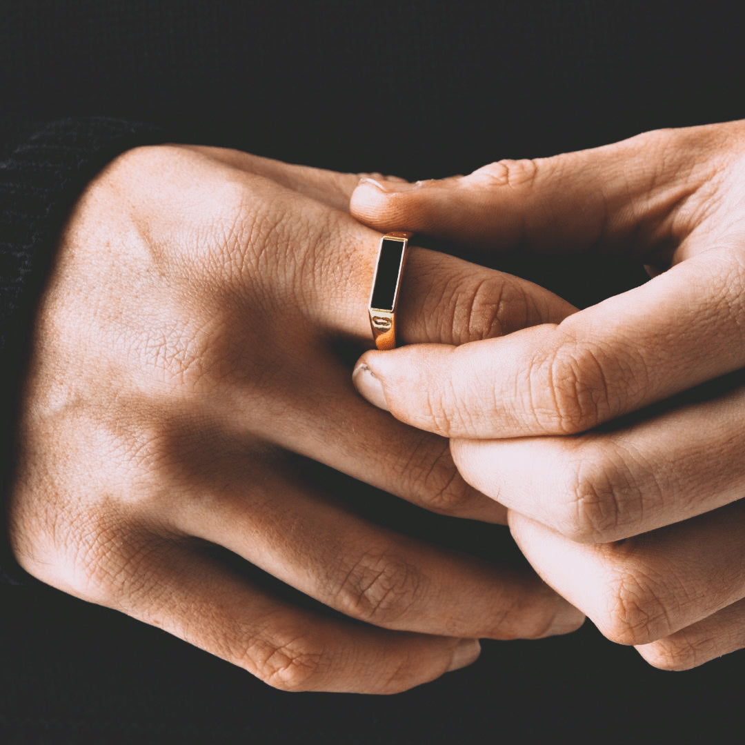 Slim Onyx Ring